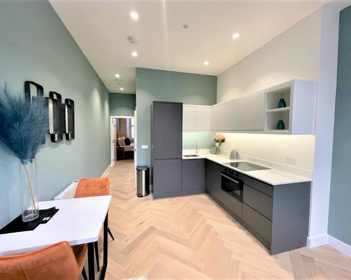 Trendy And Newly Reno'd 1 Bed Nr The Meadows Apartment *