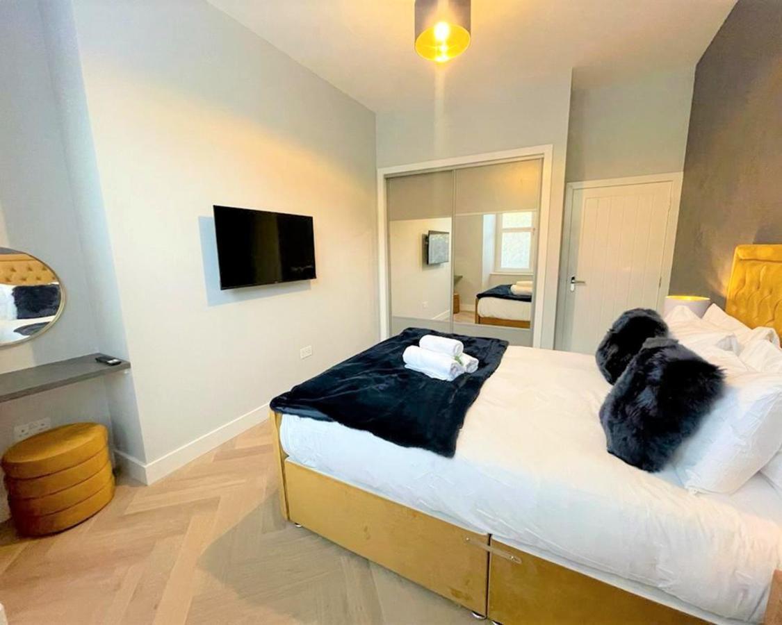 Trendy And Newly Reno'd 1 Bed Nr The Meadows *