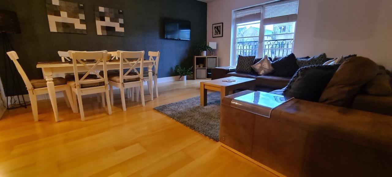Pass The Keys Spacious 3beds Flat Near Centre - Free Parking Edinburgh