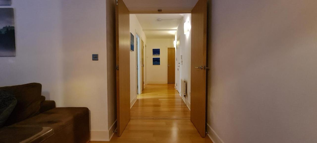 Pass The Keys Spacious 3beds Flat Near Centre - Free Parking