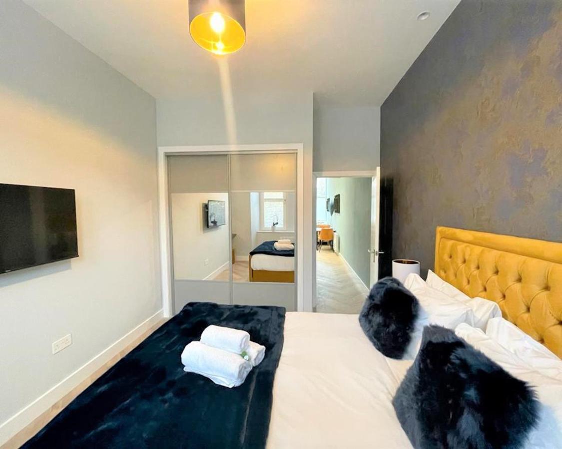Trendy And Newly Reno'd 1 Bed Nr The Meadows Apartment