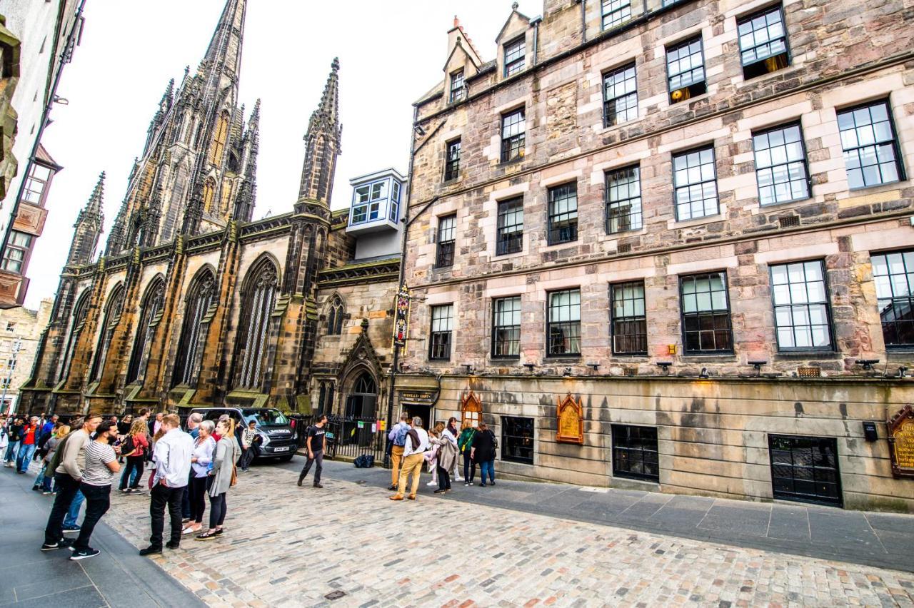 Famous House, 1 Minute From Castle Edinburgh