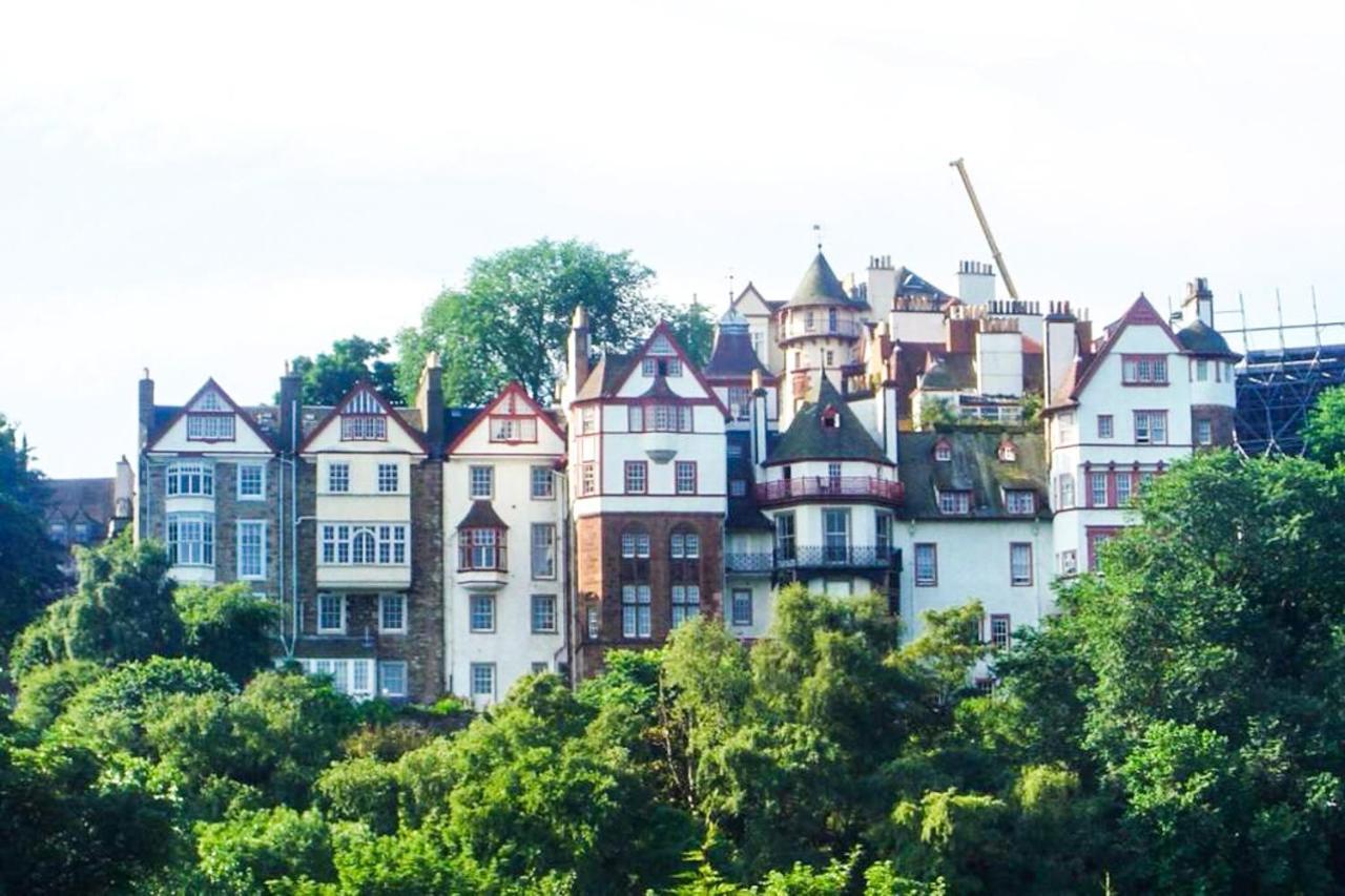 Famous House, 1 Minute From Castle Apartment