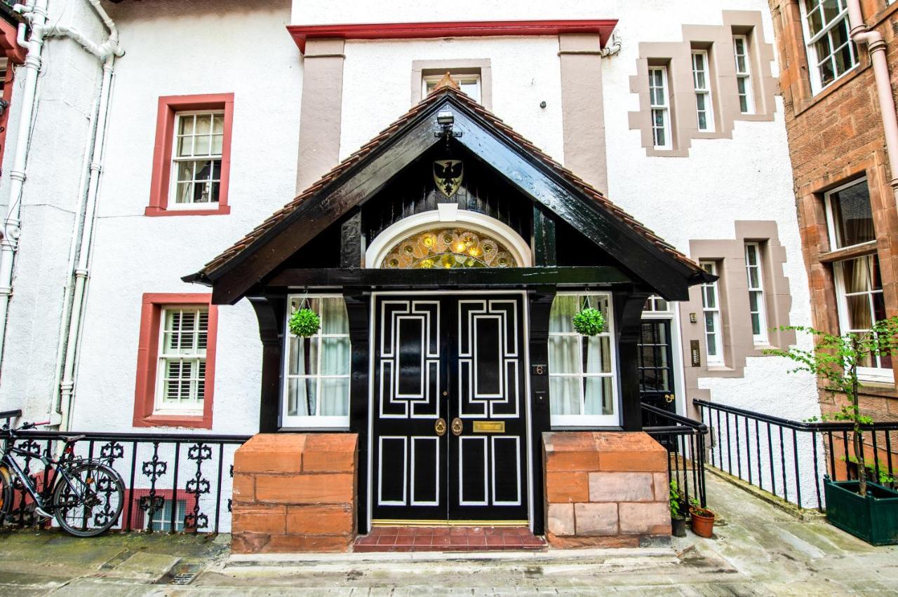 Famous House, 1 Minute From Castle