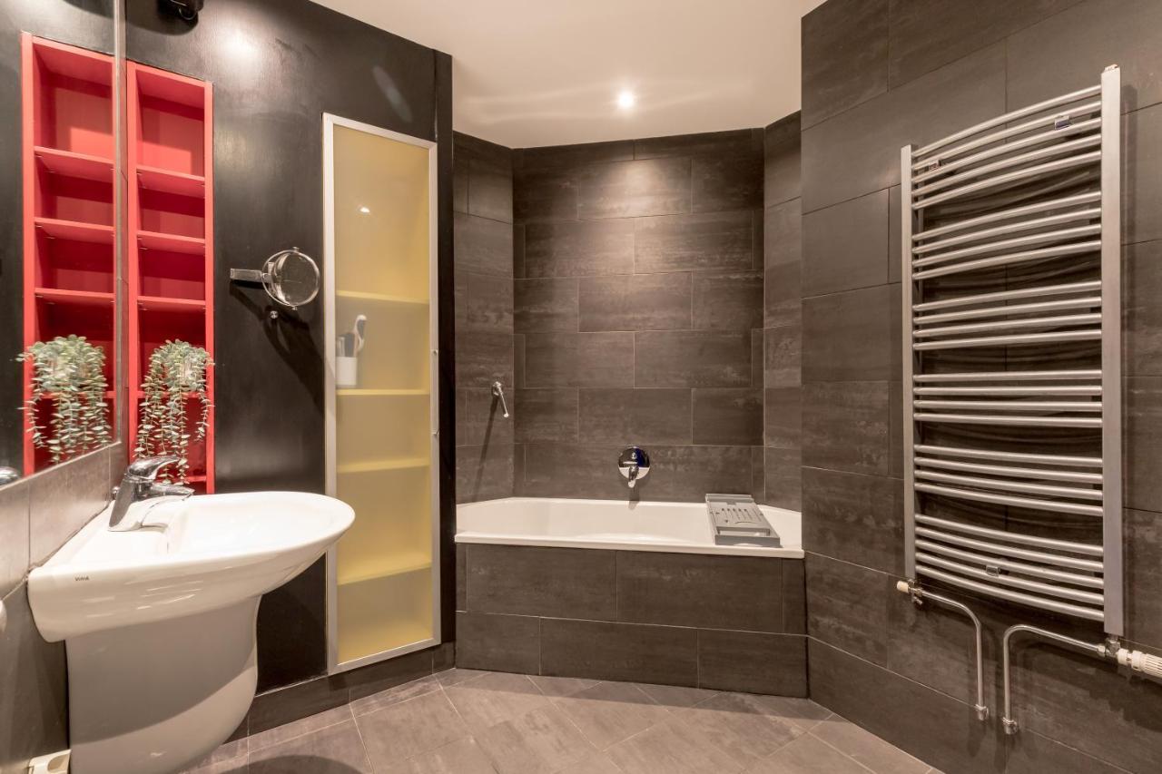 Luxury Architect Designed 13 Mins To Royal Mile Edinburgh