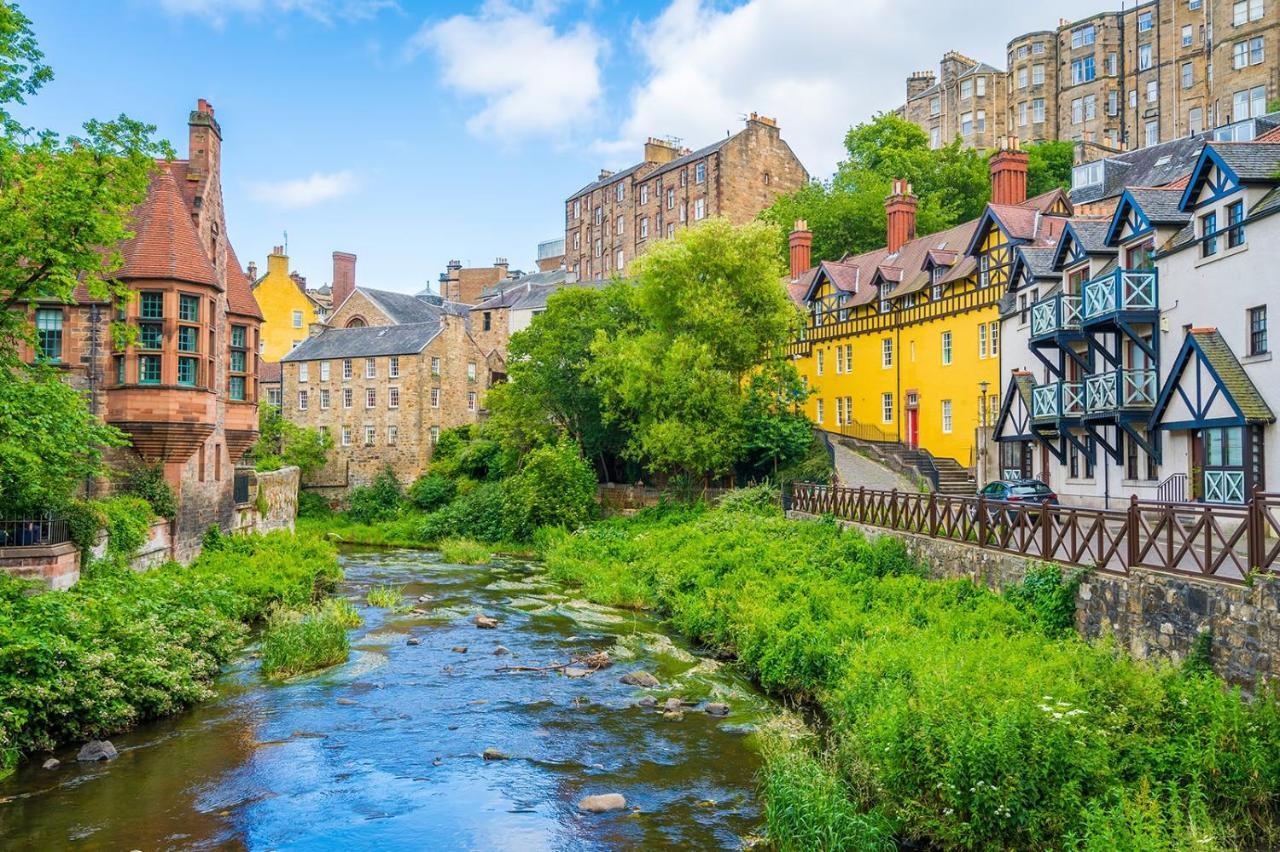 Luxury Architect Designed 13 Mins To Royal Mile Holiday home *