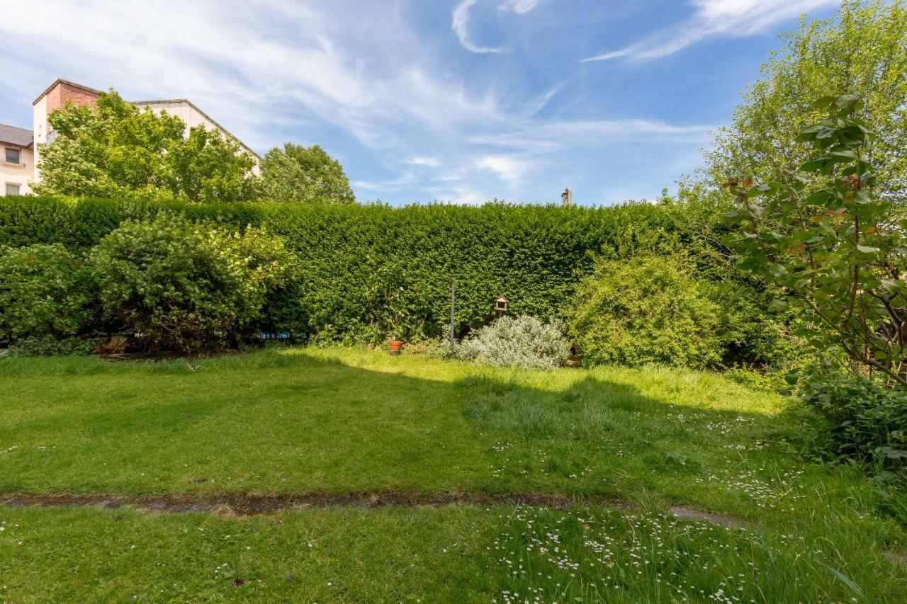 Luxury Architect Designed 13 Mins To Royal Mile Holiday home Edinburgh