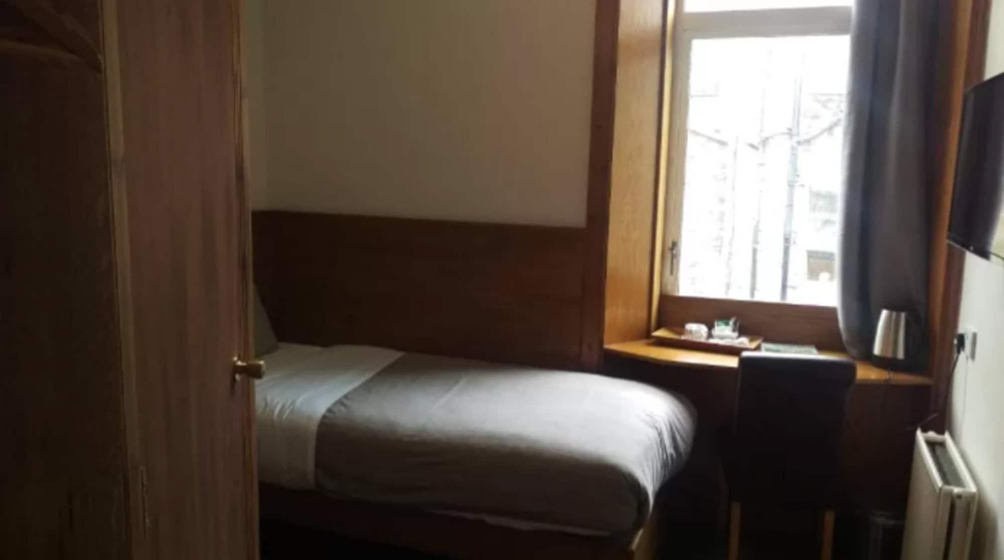 Guest house Cambridge House 3*