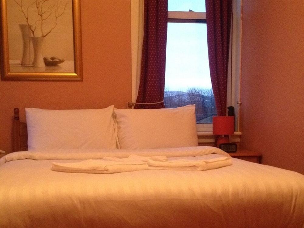 Twin Lions Hotel EDI