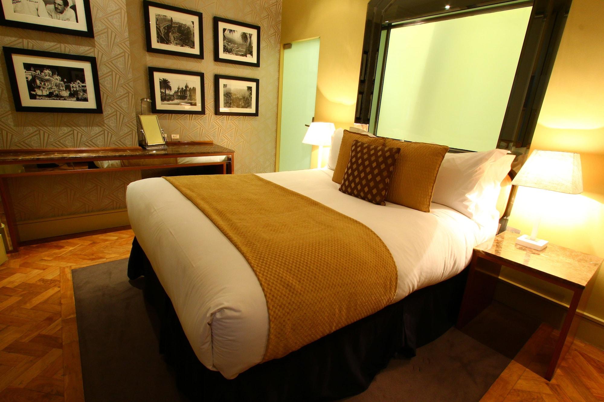 Le Monde Hotel 4*