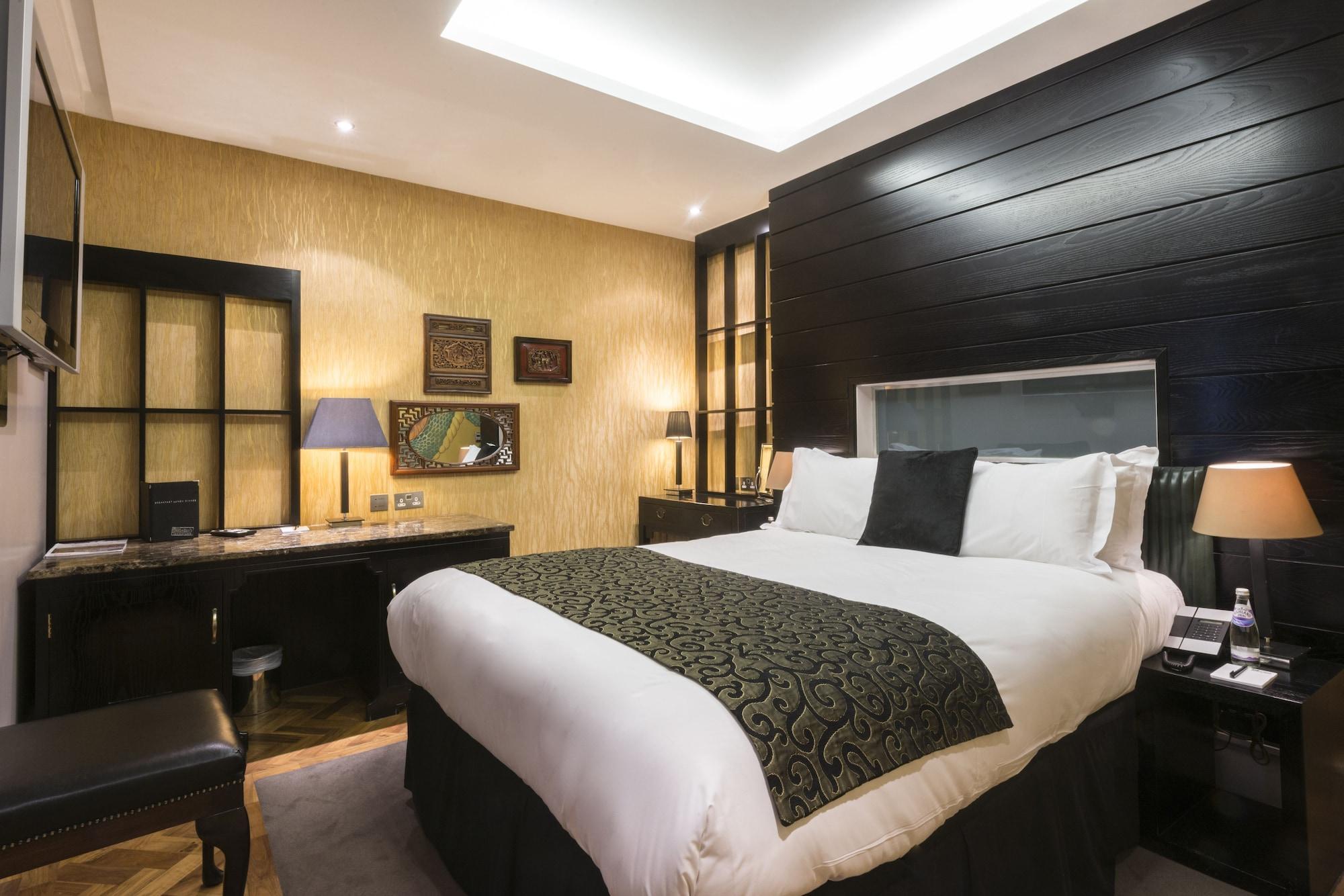 Hotel Le Monde 4*