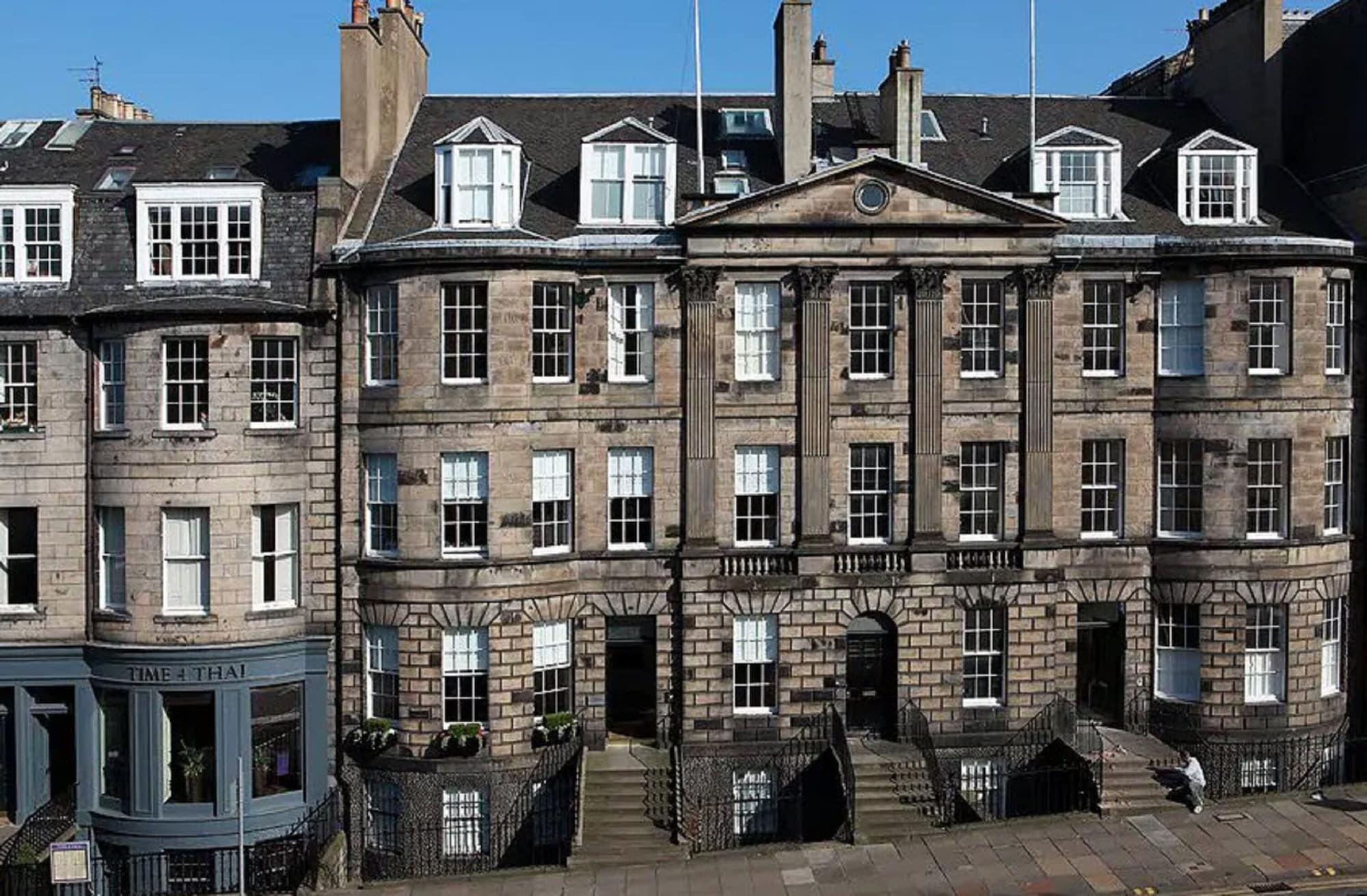 Townhouse 3*