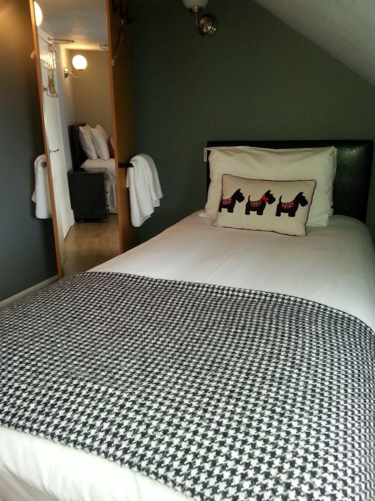 Townhouse 3* Edinburgh