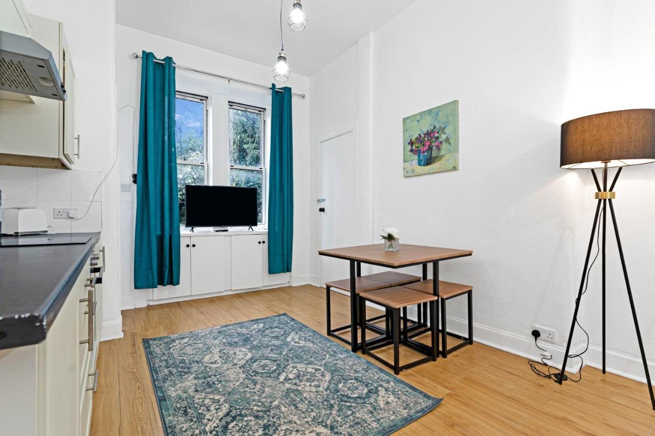 Apartment Wonderful & Comfy 2 Bedroom - Close To Centre - Free Parking