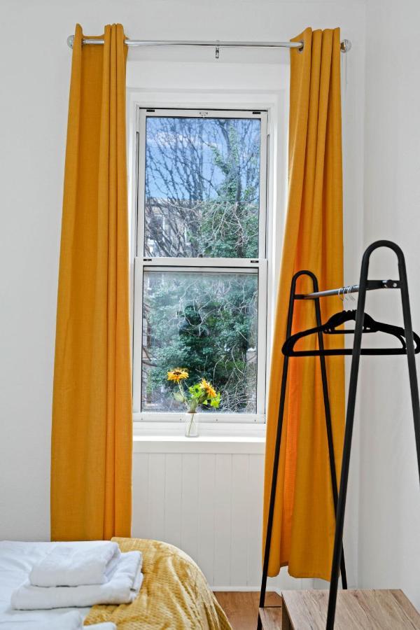 Wonderful & Comfy 2 Bedroom - Close To Centre - Free Parking * Edinburgh