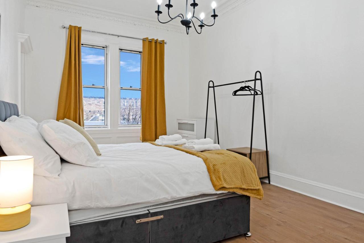 Wonderful & Comfy 2 Bedroom - Close To Centre - Free Parking Apartment