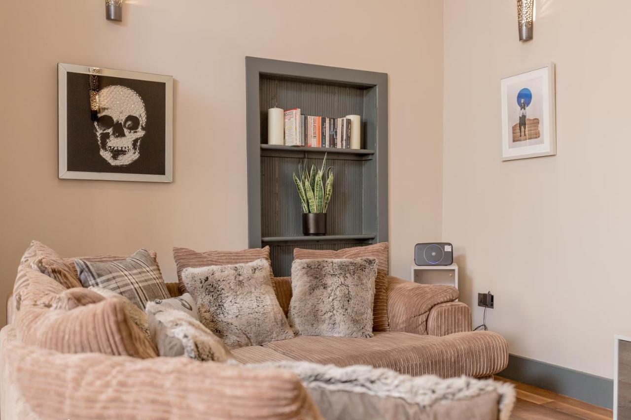 Bohemian Luxury In The Heart Edinburghs Leith District Apartment
