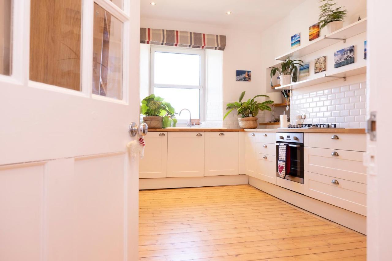 Joivy Gorgeous 1-bed Flat With A Shared Garden * Edinburgh
