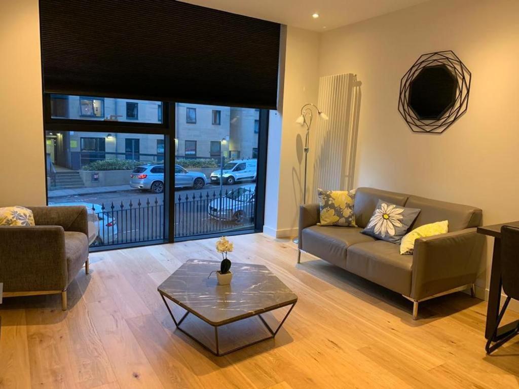 Quartermile One Bedroom Apartment *