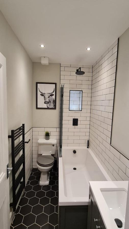 Stunning 2 Bedroom Georgian Apartment