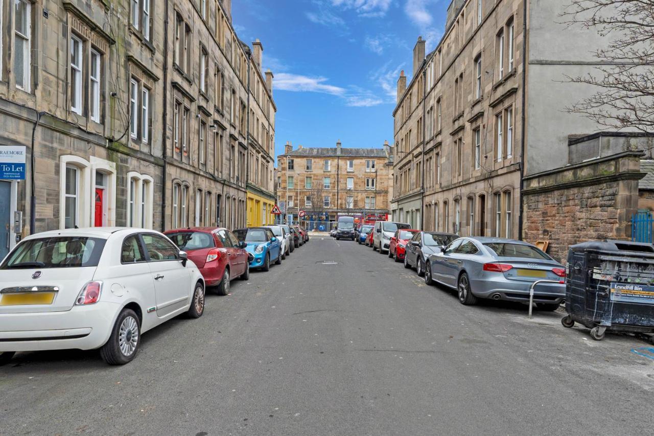 Wonderful & Comfy 2 Bedroom - Close To Centre - Free Parking Apartment