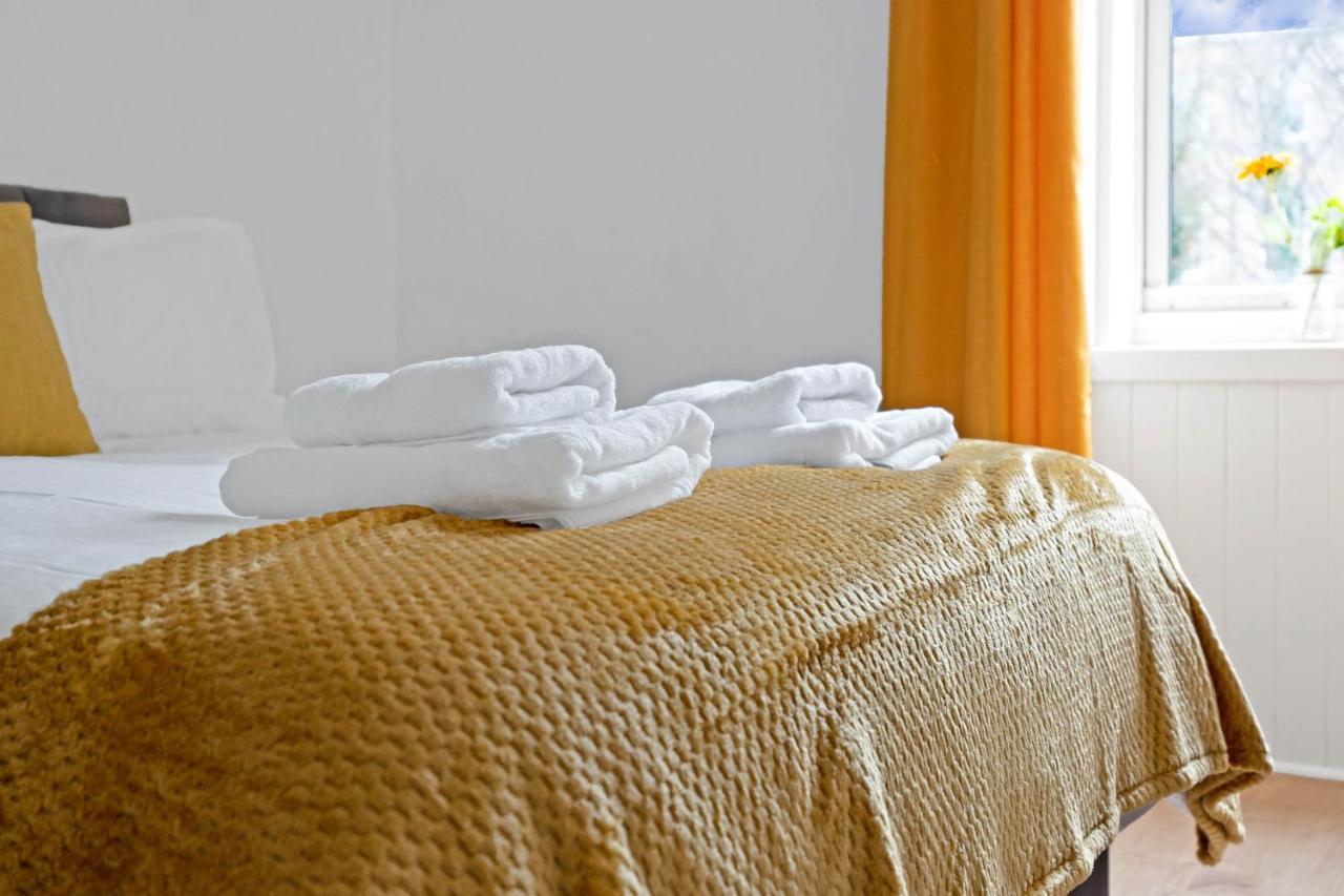 Wonderful & Comfy 2 Bedroom - Close To Centre - Free Parking Apartment *