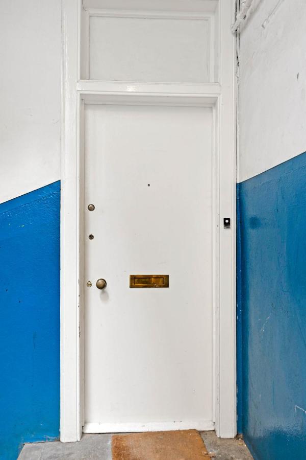 Wonderful & Comfy 2 Bedroom - Close To Centre - Free Parking Apartment *