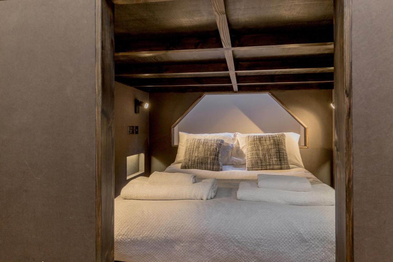 Apartment Bohemian Luxury In The Heart Edinburghs Leith District *