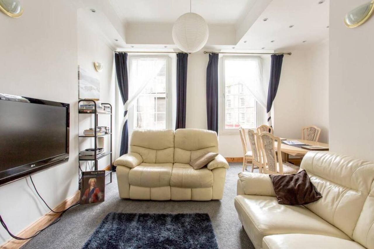 Joivy Spacious In The Old Town Apartment *