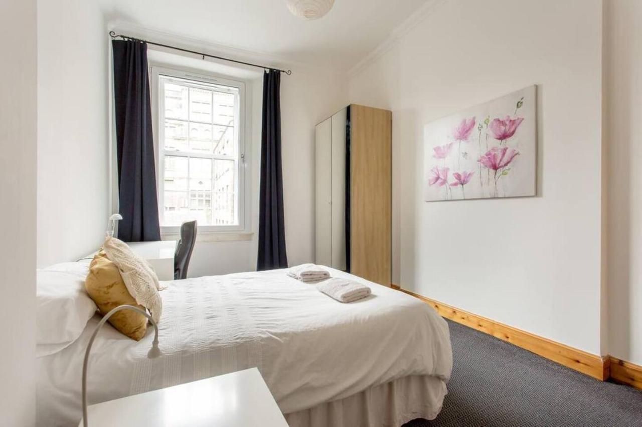 Joivy Spacious In The Old Town Apartment *