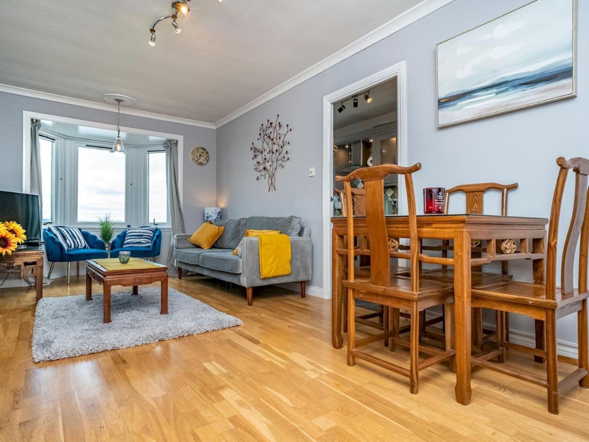 Pass The Keys Stunning Flat With Sea View And Parking Apartment