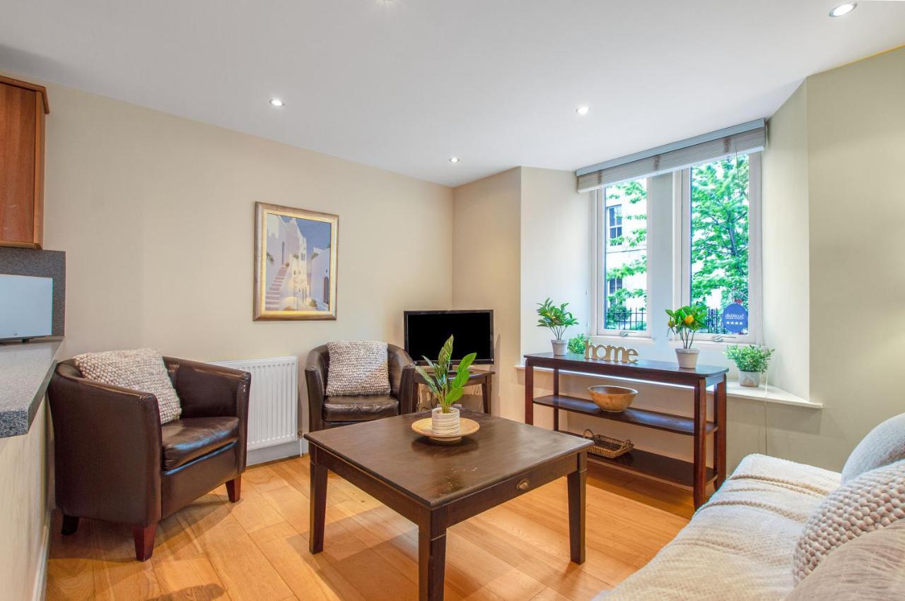 Stylish & Modern 2 Bedroom Ground Floor Close To Centre In Stunning Converted Church - Near Haymarket Train Station - Sleeps Up To 5 Guests *
