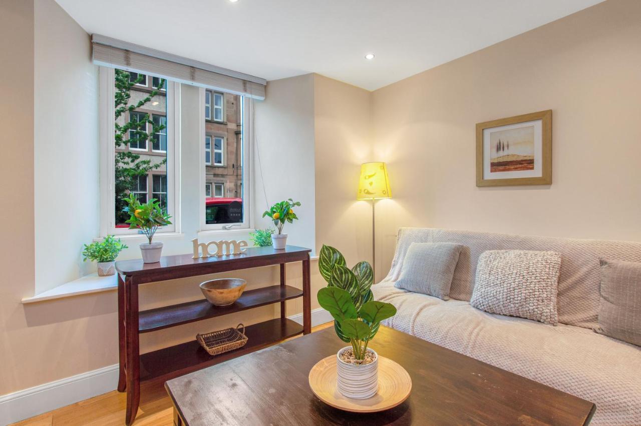 Stylish & Modern 2 Bedroom Ground Floor Close To Centre In Stunning Converted Church - Near Haymarket Train Station - Sleeps Up To 5 Guests Apartment *