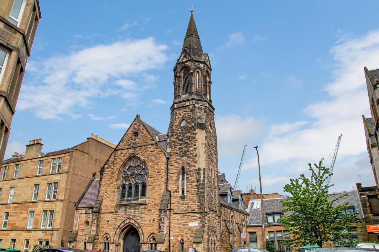 Apartment Stylish & Modern 2 Bedroom Ground Floor Close To Centre In Stunning Converted Church - Near Haymarket Train Station - Sleeps Up To 5 Guests *