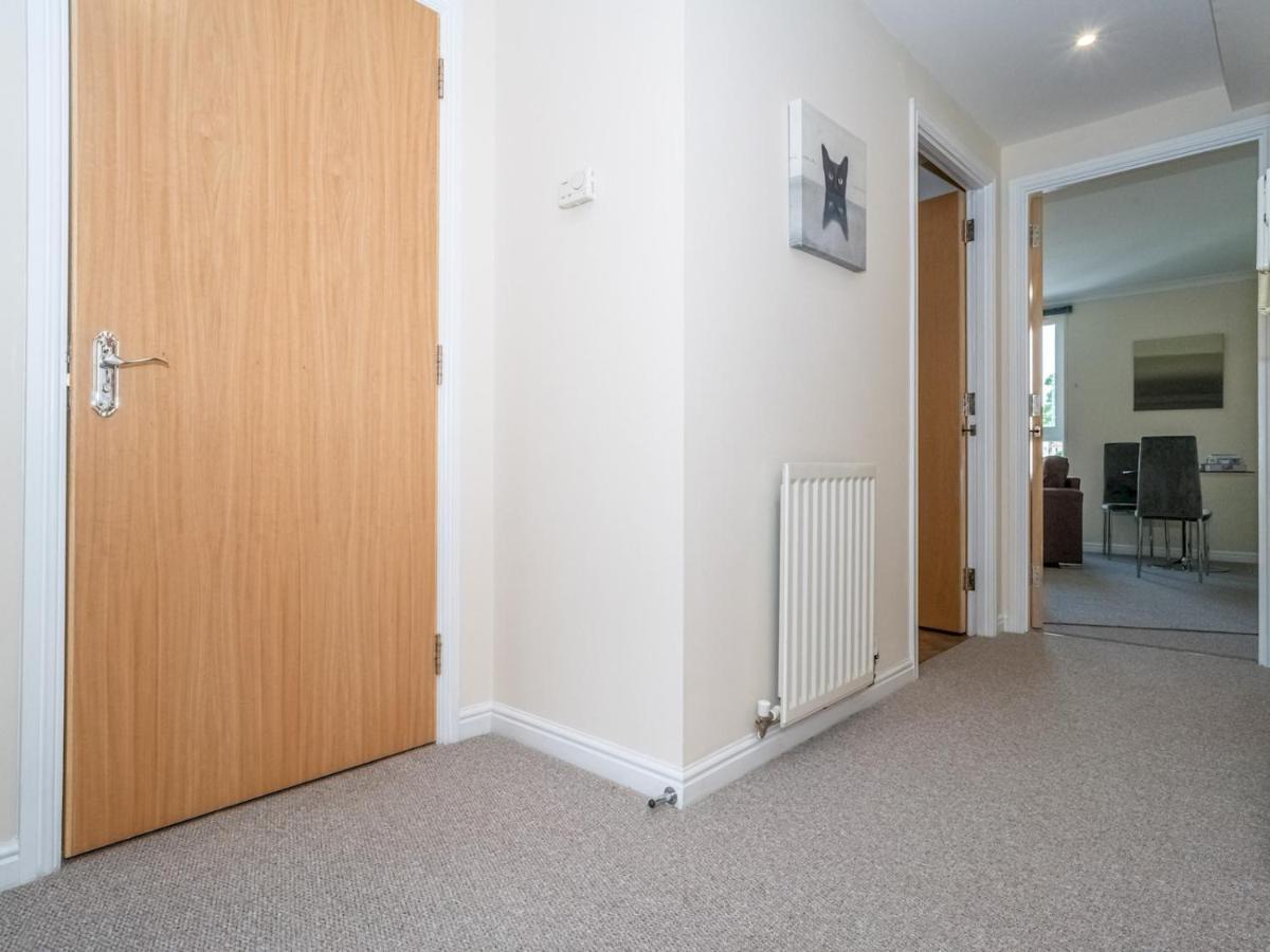 Pass The Keys Modern And Spacious 2 Beds Flat With Free Parking Apartment