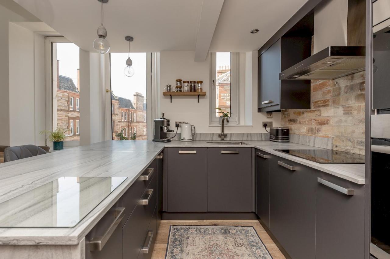 Pass The Keys Stunning 3 Bed Loft Style With Free Parking Apartment *