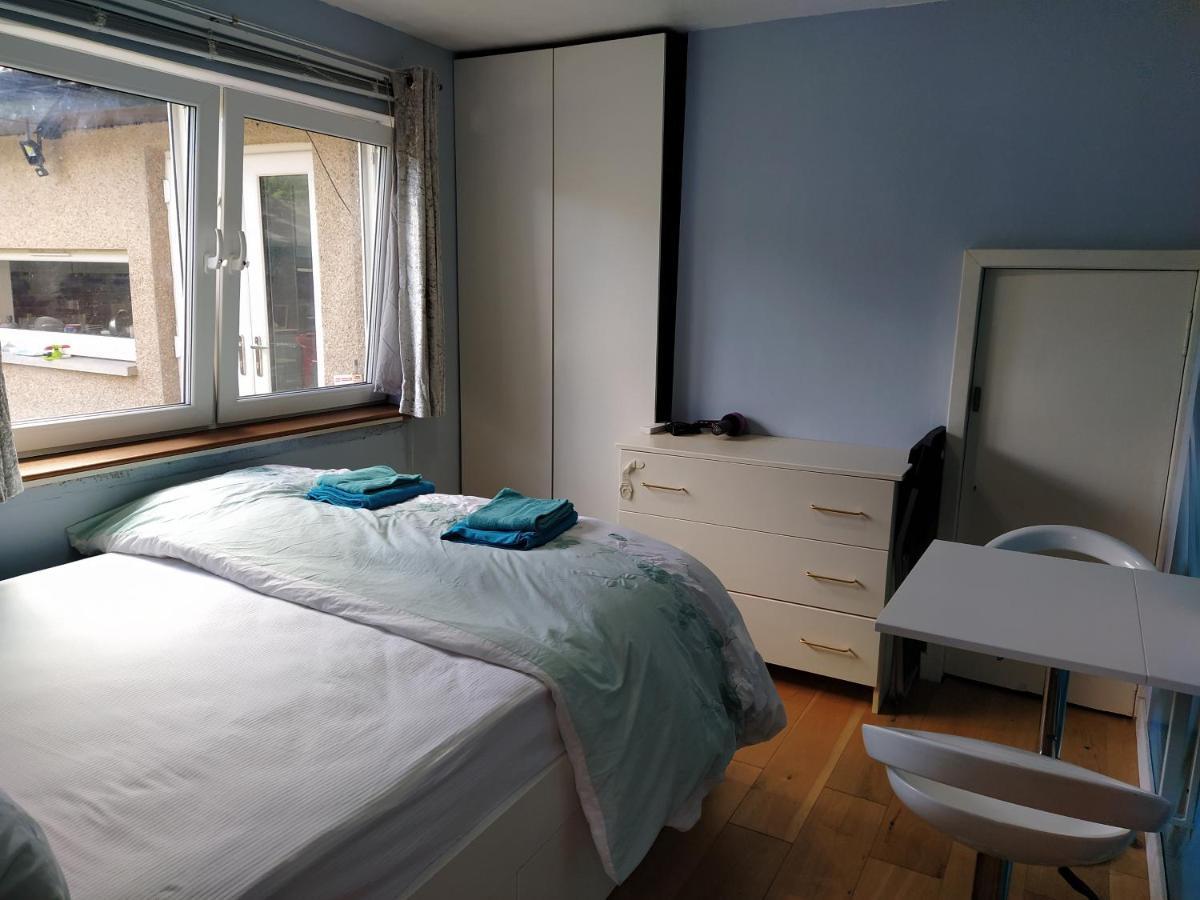 Self Catering Studio Flat * Edinburgh