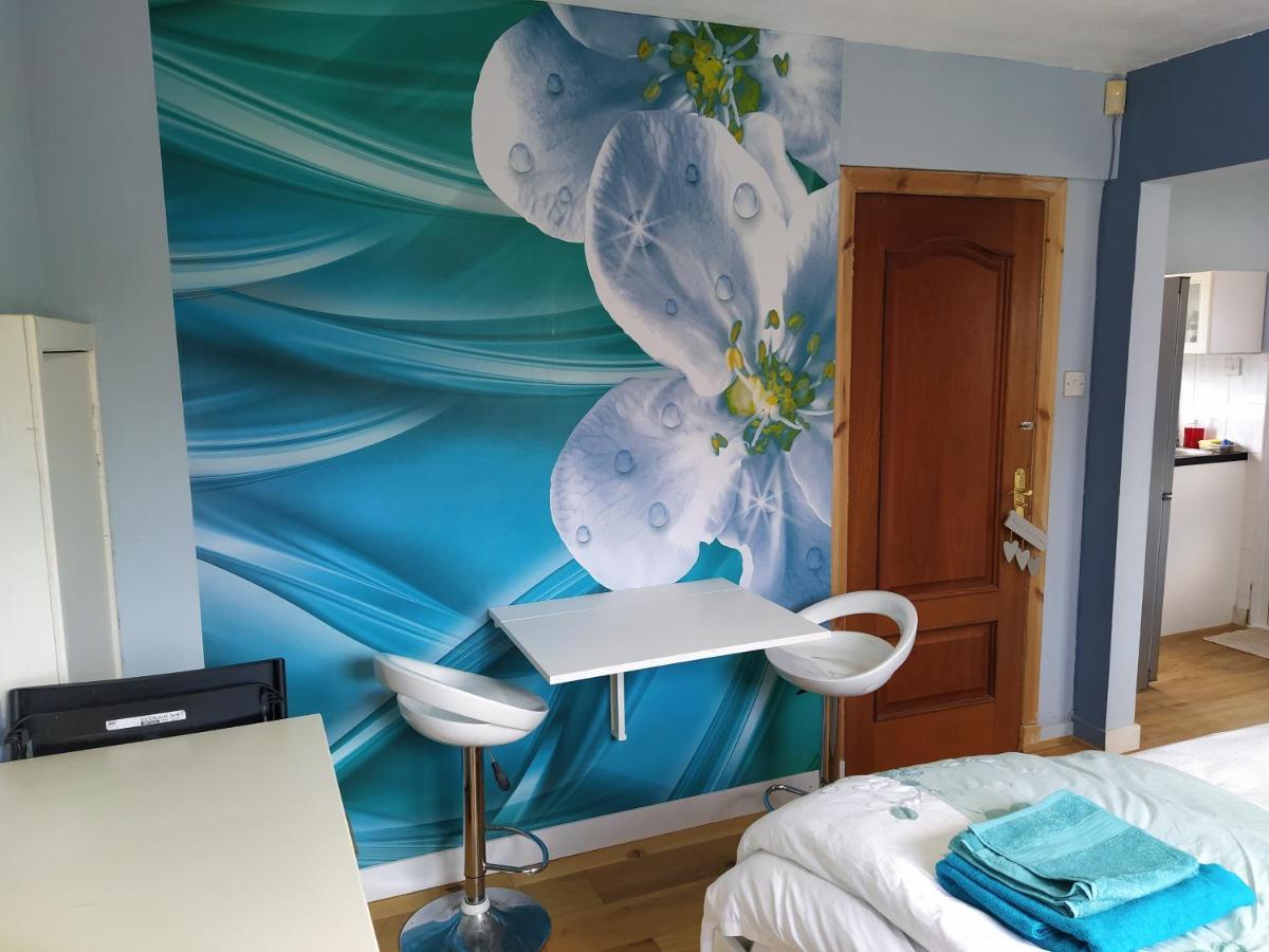 Self Catering Studio Flat