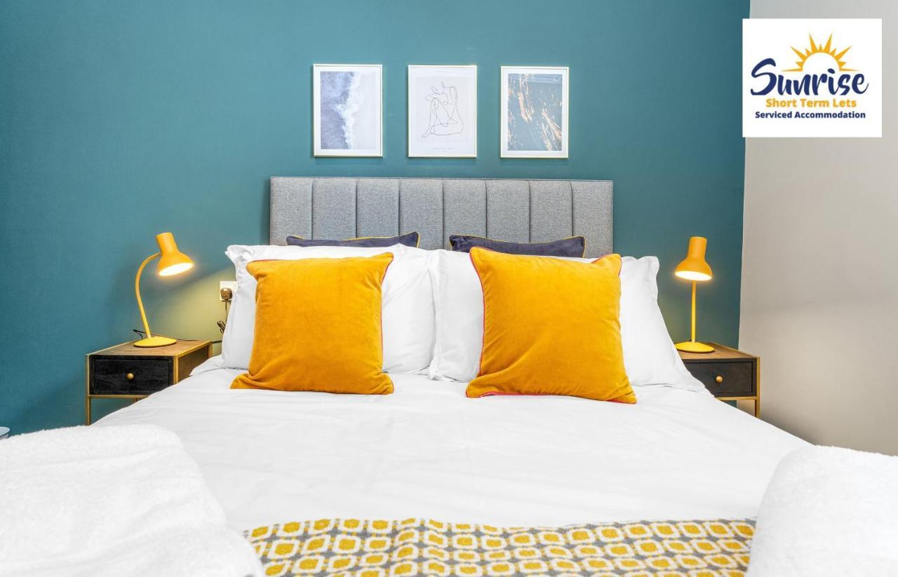 Apartment Leith Walk, Is 3 Rooms, King Beds With Tvs, Central Location, Albert Place, Wifi, Sleeps 6, Great For Contractors, Business, Relocation, Groups, Long Stays Welcome, Weekly Or Monthly, Just Ask Sunriseshortlets