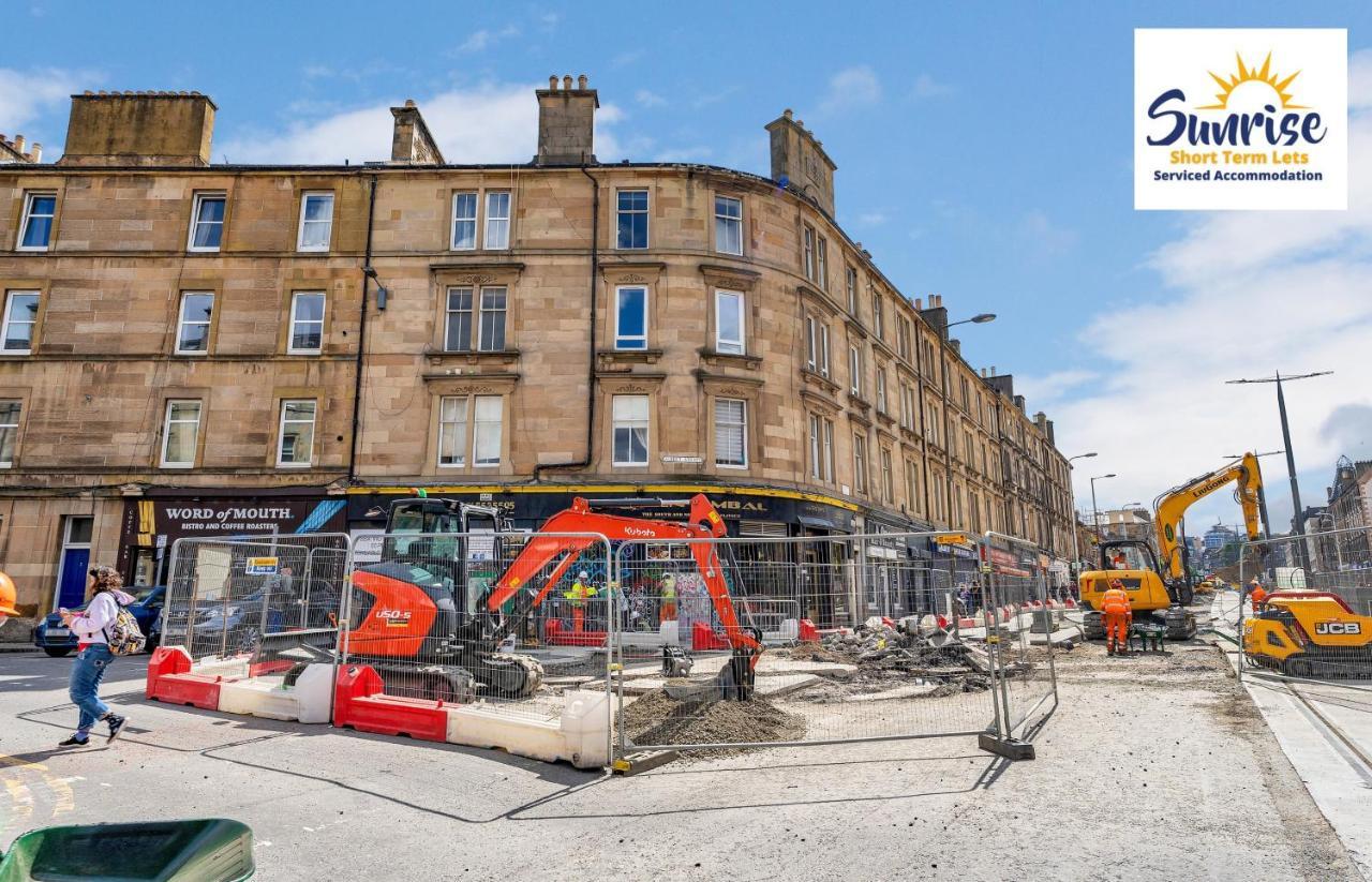 Apartment Leith Walk, Is 3 Rooms, King Beds With Tvs, Central Location, Albert Place, Wifi, Sleeps 6, Great For Contractors, Business, Relocation, Groups, Long Stays Welcome, Weekly Or Monthly, Just Ask Sunriseshortlets *