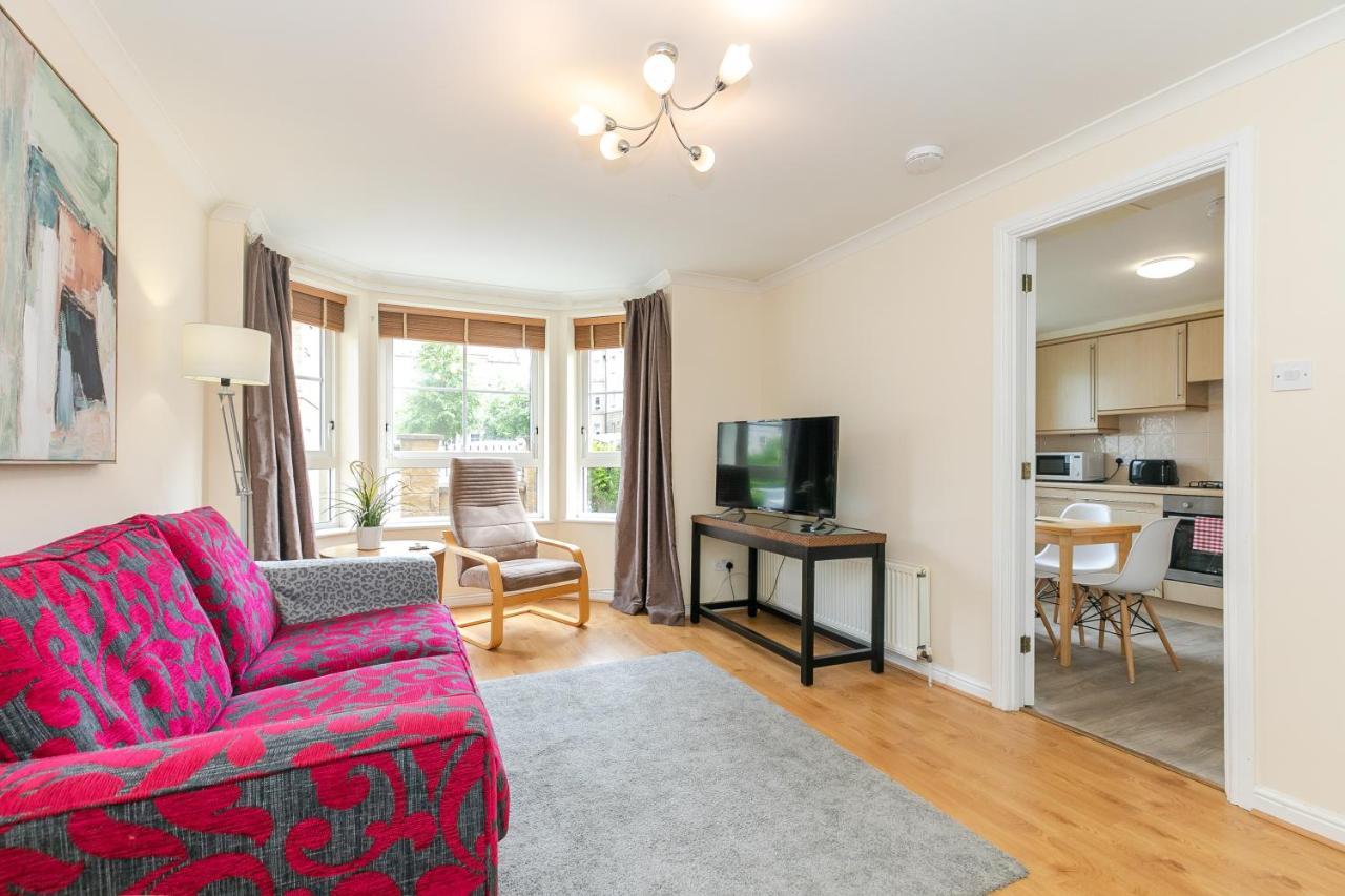 Dicksonfield Quiet Central Family Apartment With Parking * Edinburgh