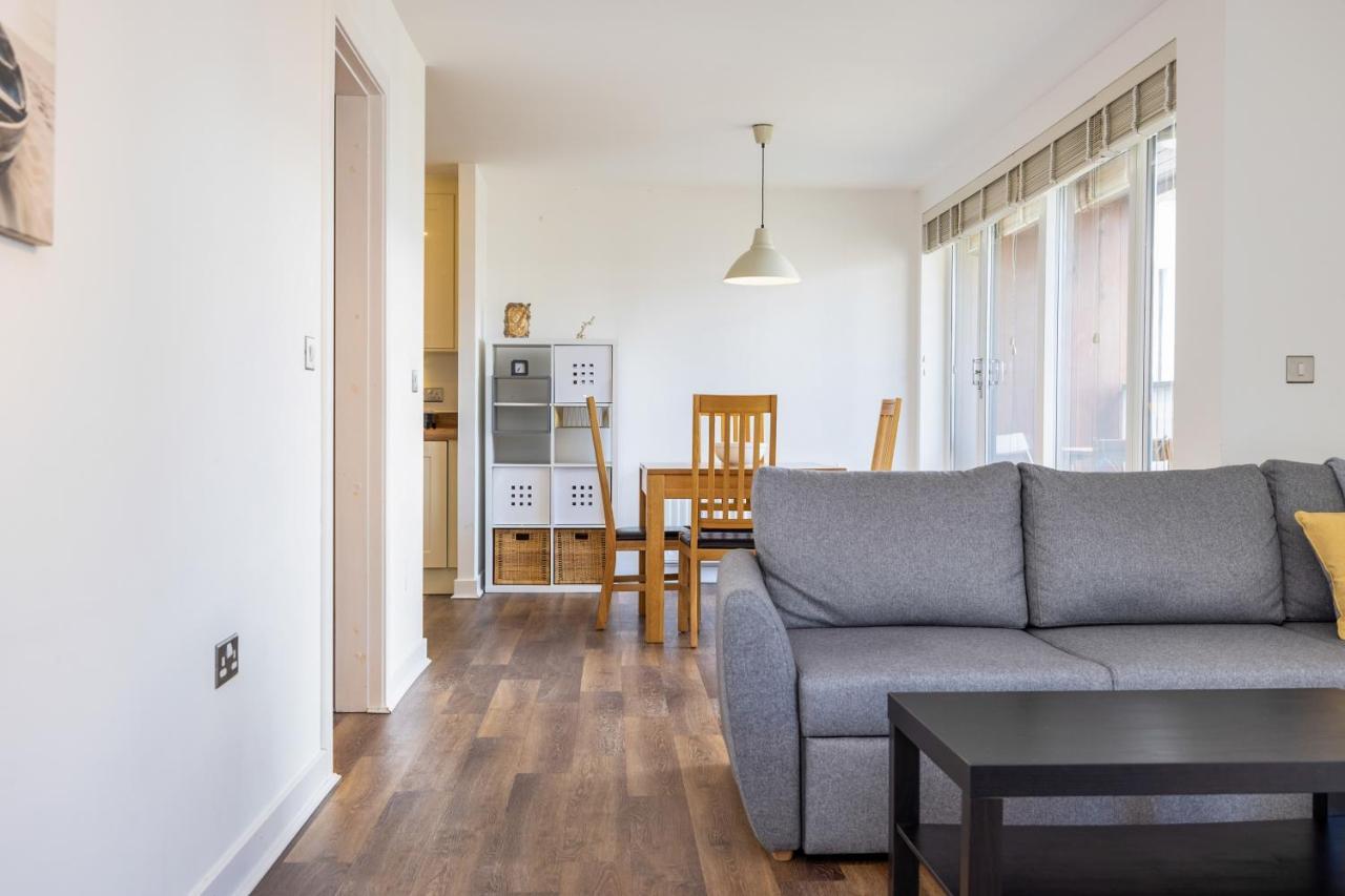 Apartment Joivy Modern 2 Bed Flat Near Inverleith Park, With Terrace And Free Parking