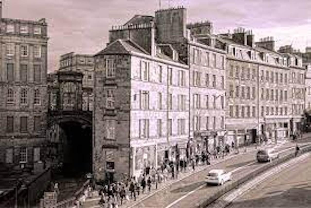 Apartment Leith Street