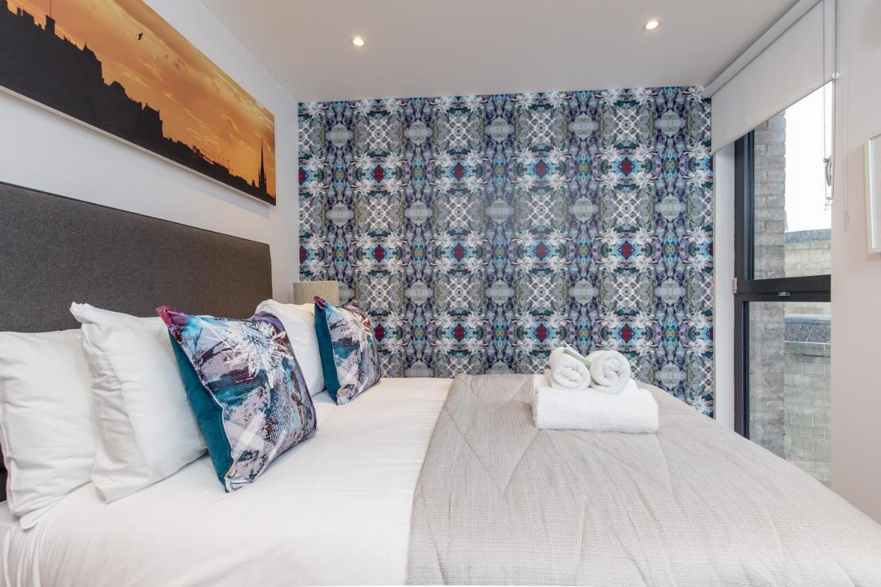 Sophisticated Studio For 2 W/ Edin Castle Views Apartment *
