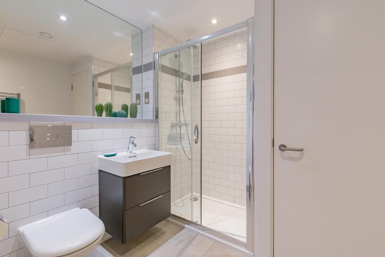Sophisticated Studio For 2 W/ Edin Castle Views Apartment Edinburgh