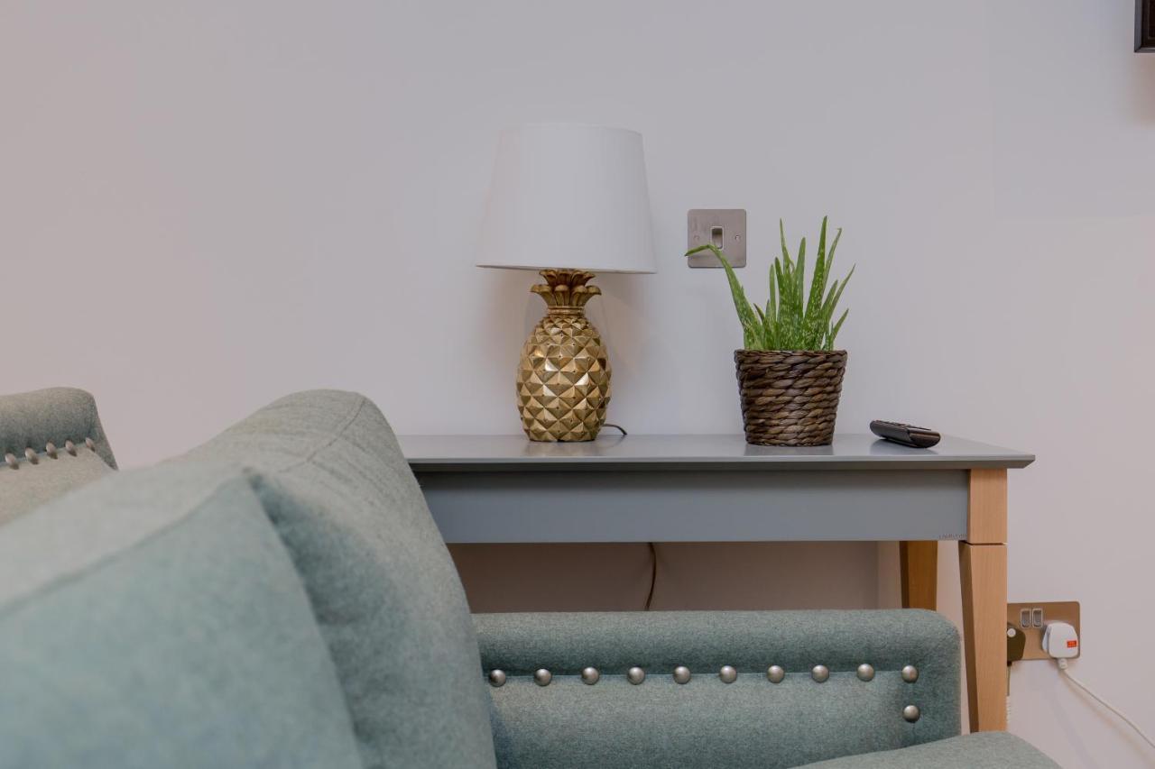 Apartment Sophisticated Studio For 2 W/ Edin Castle Views Edinburgh