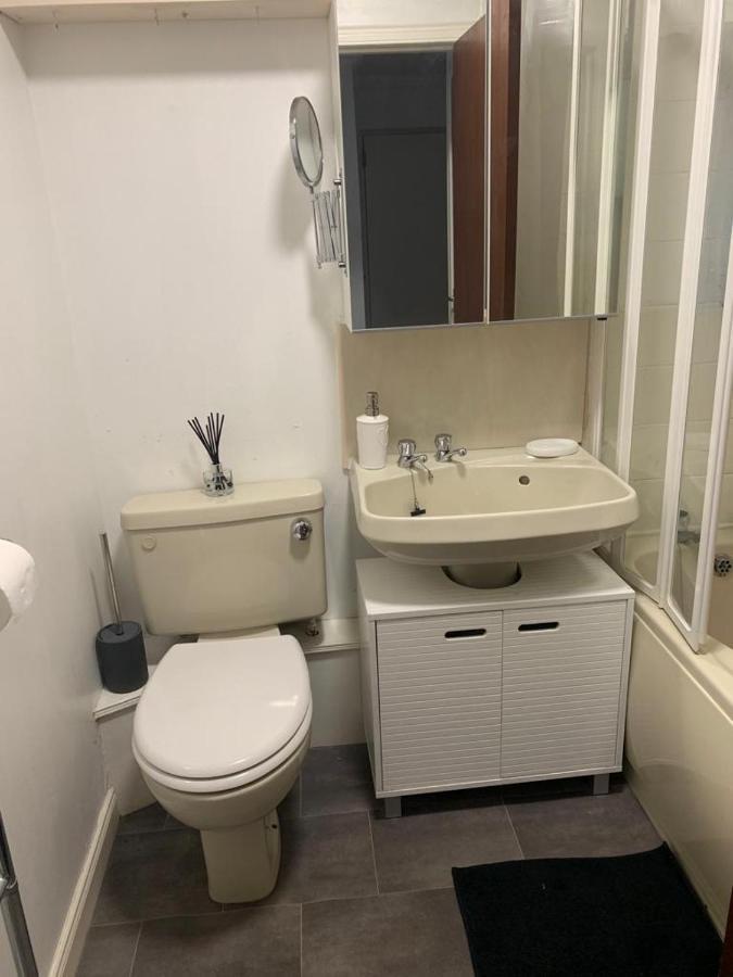 2 Bedroom Apartment Edinburgh