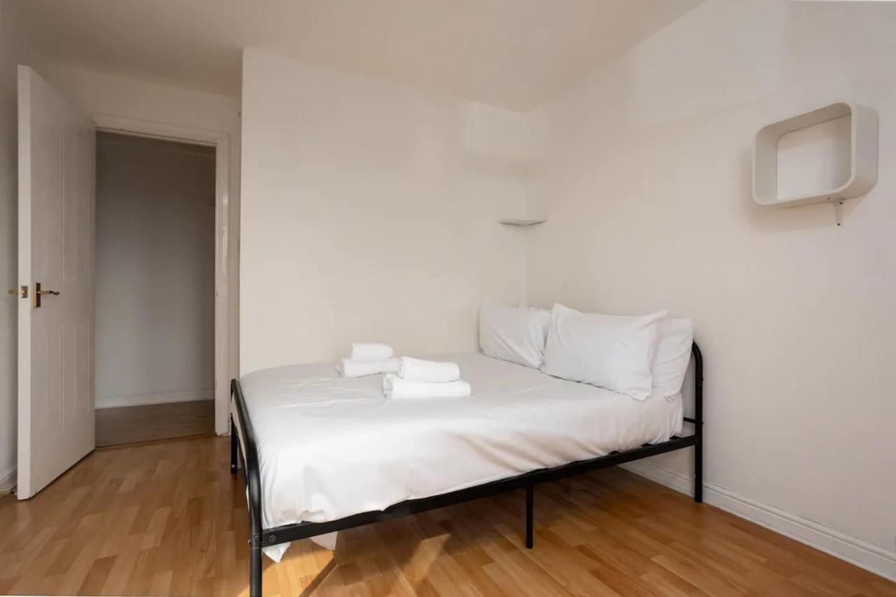 Stylish 2 Bedroom Near The Centre