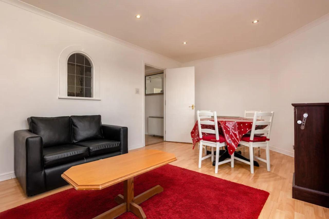 Stylish 2 Bedroom Near The Centre Apartment Edinburgh