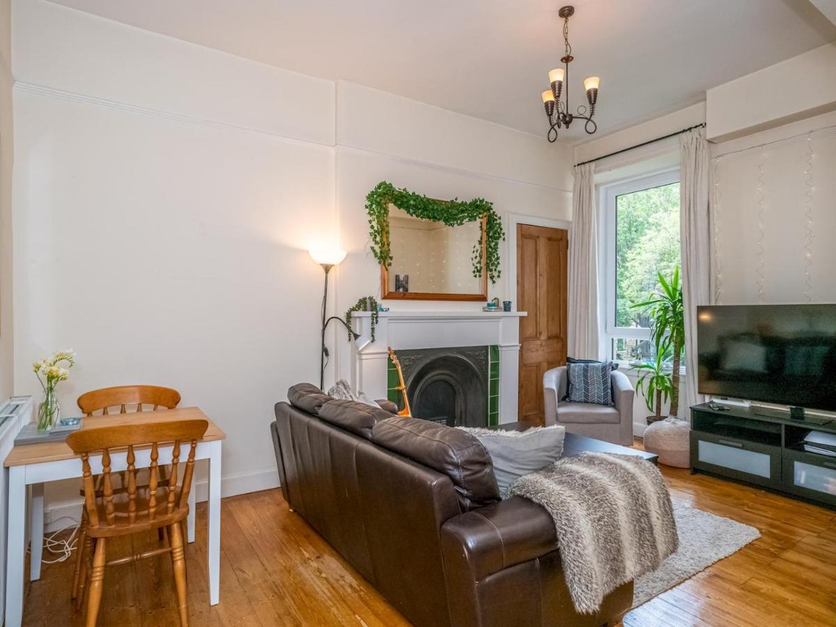 Pass The Keys Superb 1 Bed Flat In Traditional Victorian Building Edinburgh